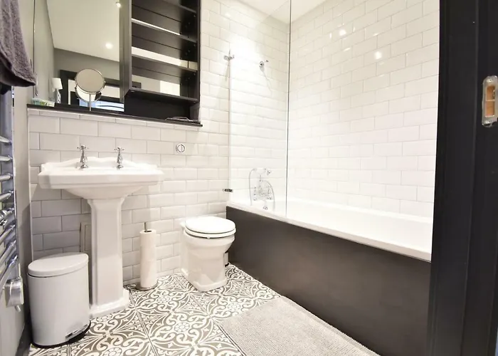 Aire New York Styled Luxury Апартаменты *